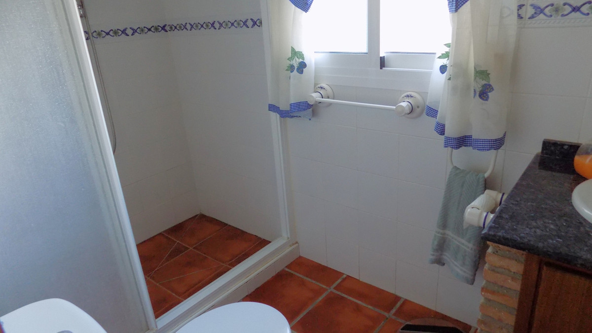4 Bed Townhouse for sale in El Burgo Costa Del Sol, Málaga, Spain
