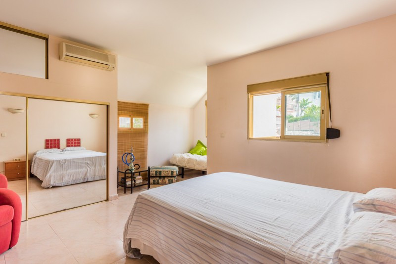 9 Bed Townhouse for sale in El Rosario Costa Del Sol, Málaga, Spain