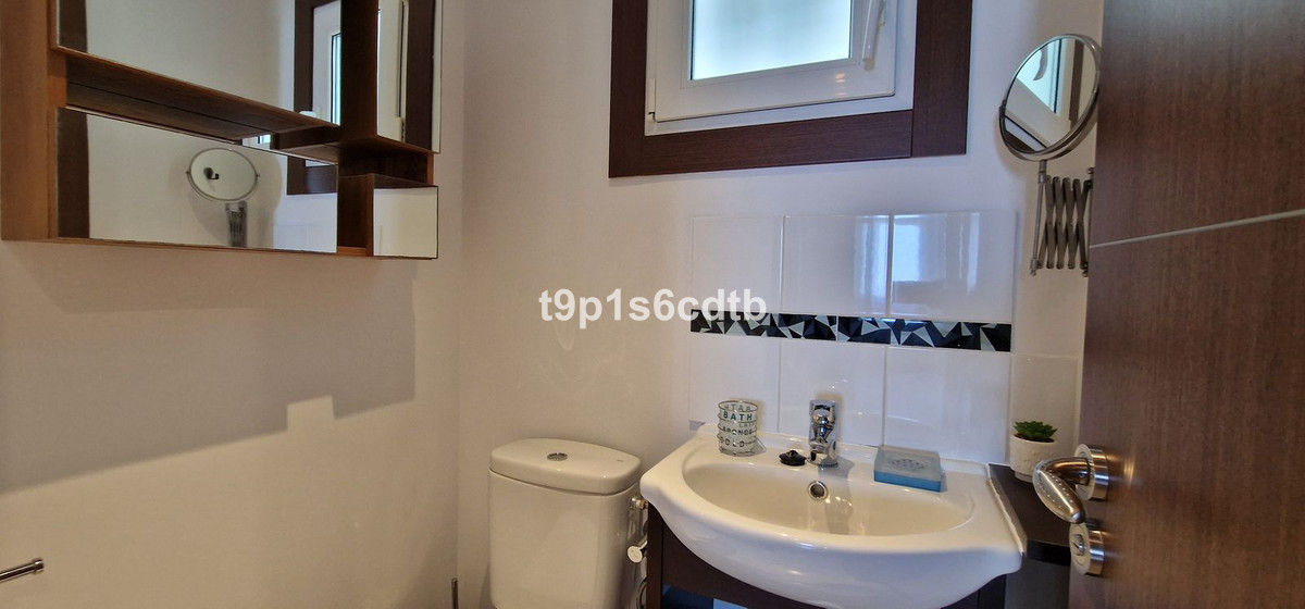3 Bed Apartment for sale in Puerto Banús Costa Del Sol, Málaga, Spain