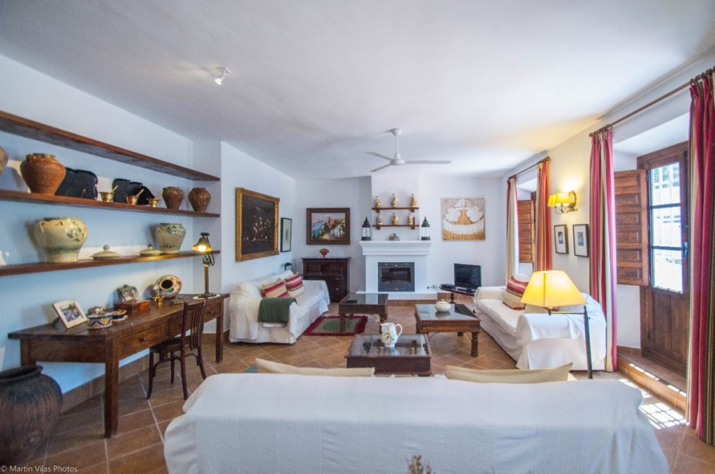 7 Bed Townhouse for sale in Archidona Costa Del Sol, Málaga, Spain