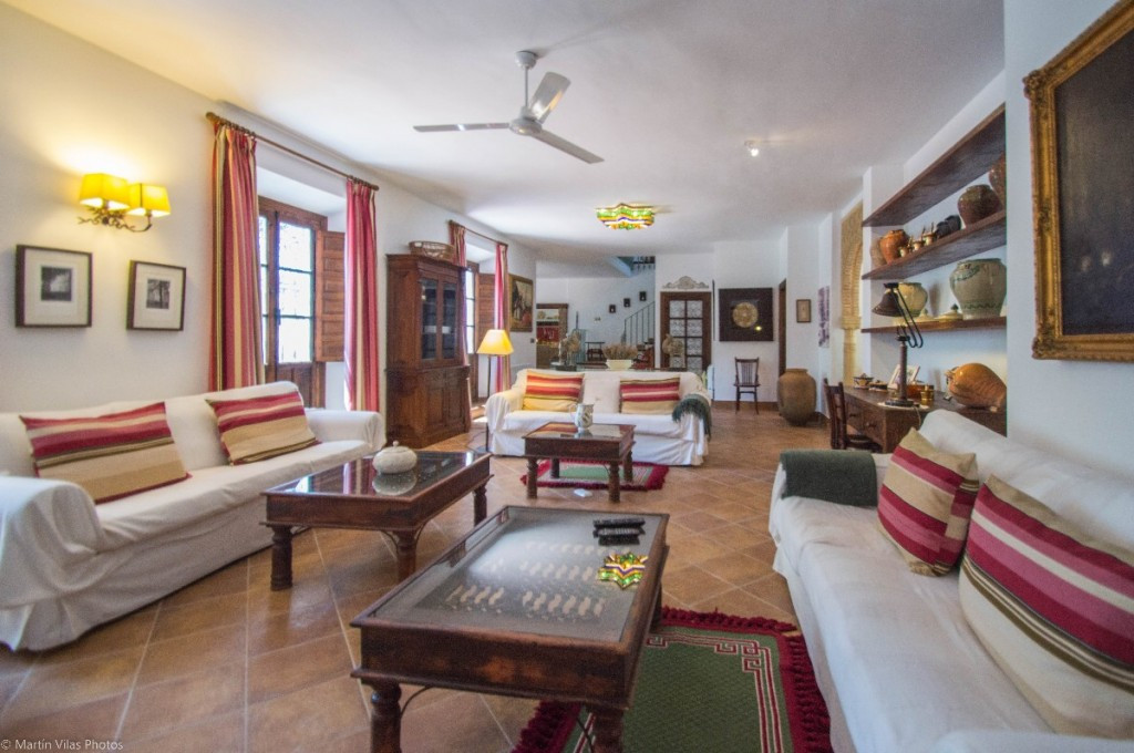 7 Bed Townhouse for sale in Archidona Costa Del Sol, Málaga, Spain