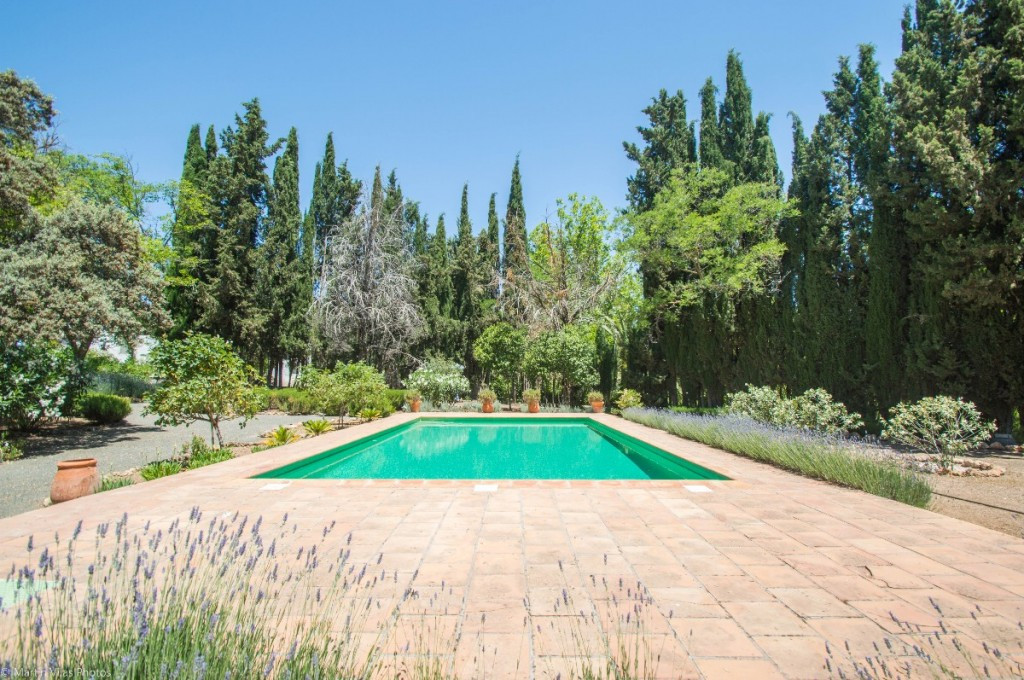 7 Bed Townhouse for sale in Archidona Costa Del Sol, Málaga, Spain