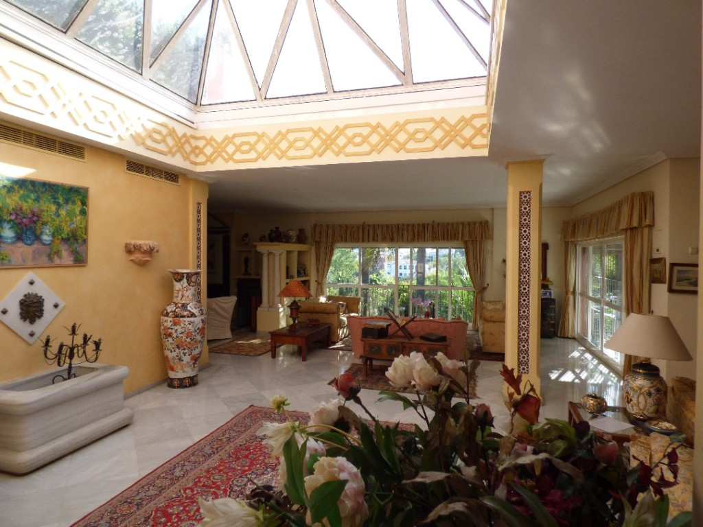 9 Bed Townhouse for sale in Torrenueva Costa Del Sol, Málaga, Spain