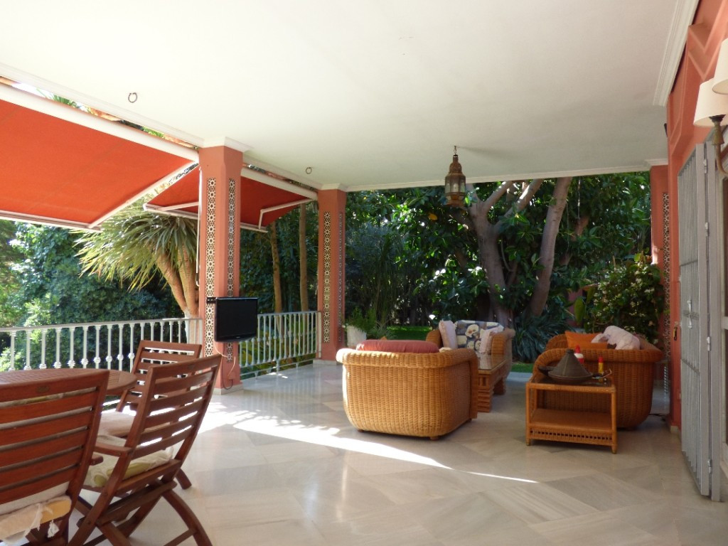 9 Bed Townhouse for sale in Torrenueva Costa Del Sol, Málaga, Spain