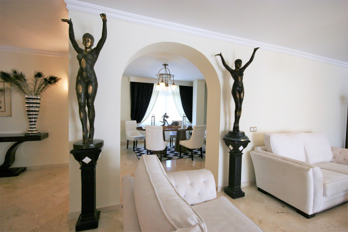3 Bed Apartment for sale in Guadalmina Alta Costa Del Sol, Málaga, Spain