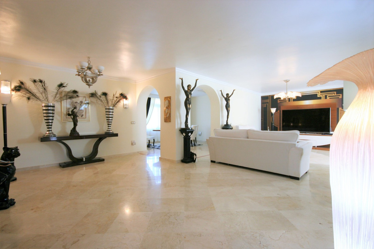 3 Bed Apartment for sale in Guadalmina Alta Costa Del Sol, Málaga, Spain
