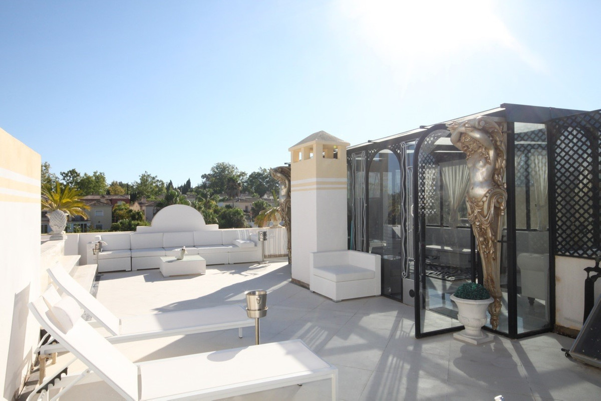 3 Bed Apartment for sale in Guadalmina Alta Costa Del Sol, Málaga, Spain