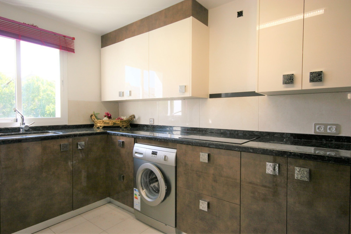 3 Bed Apartment for sale in Guadalmina Alta Costa Del Sol, Málaga, Spain