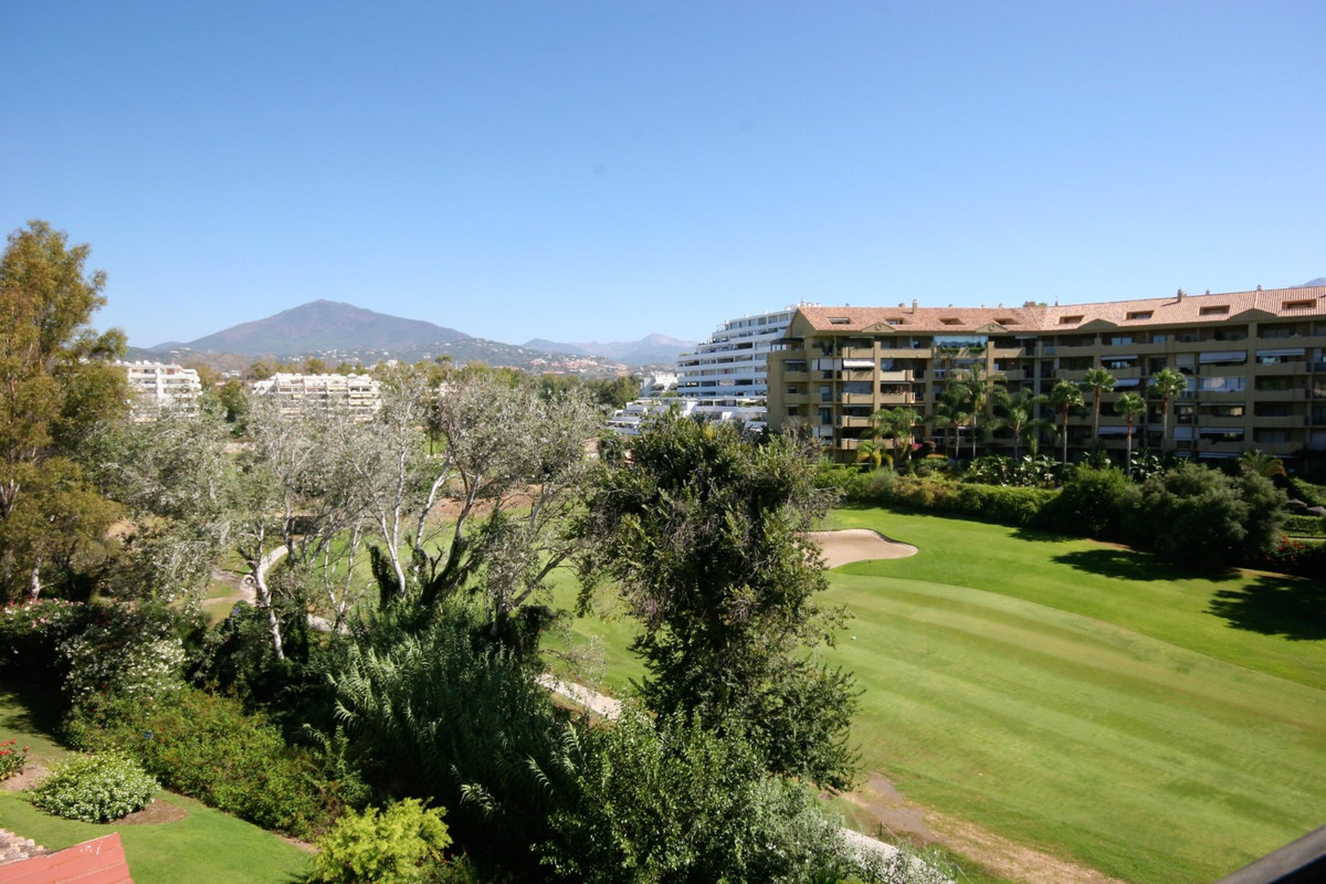 3 Bed Apartment for sale in Guadalmina Alta Costa Del Sol, Málaga, Spain
