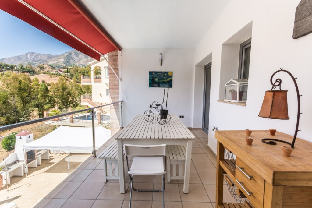 Se vende Villa - Chalet de 5 dormitorios en Costa Del Sol, Málaga, España