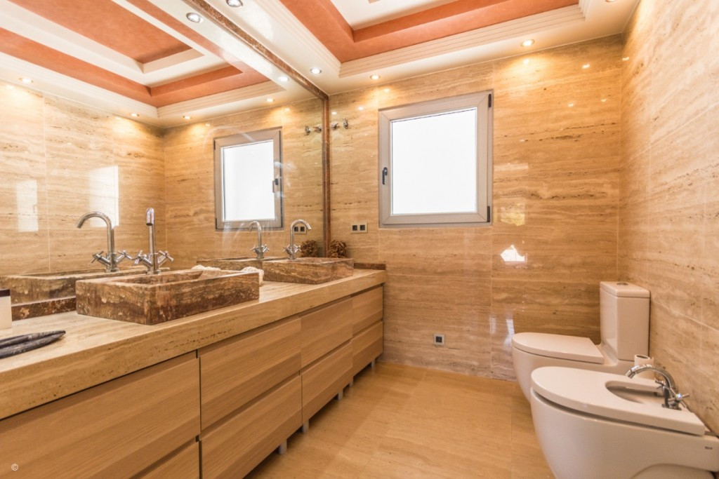 Se vende Villa - Chalet de 5 dormitorios en Costa Del Sol, Málaga, España