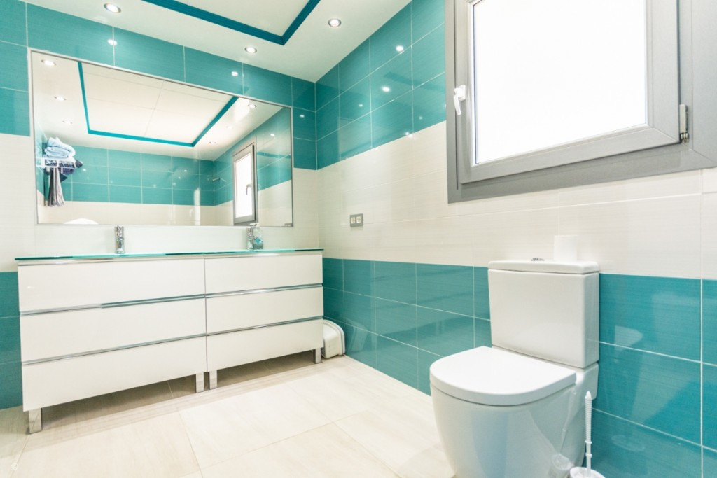 Se vende Villa - Chalet de 5 dormitorios en Costa Del Sol, Málaga, España