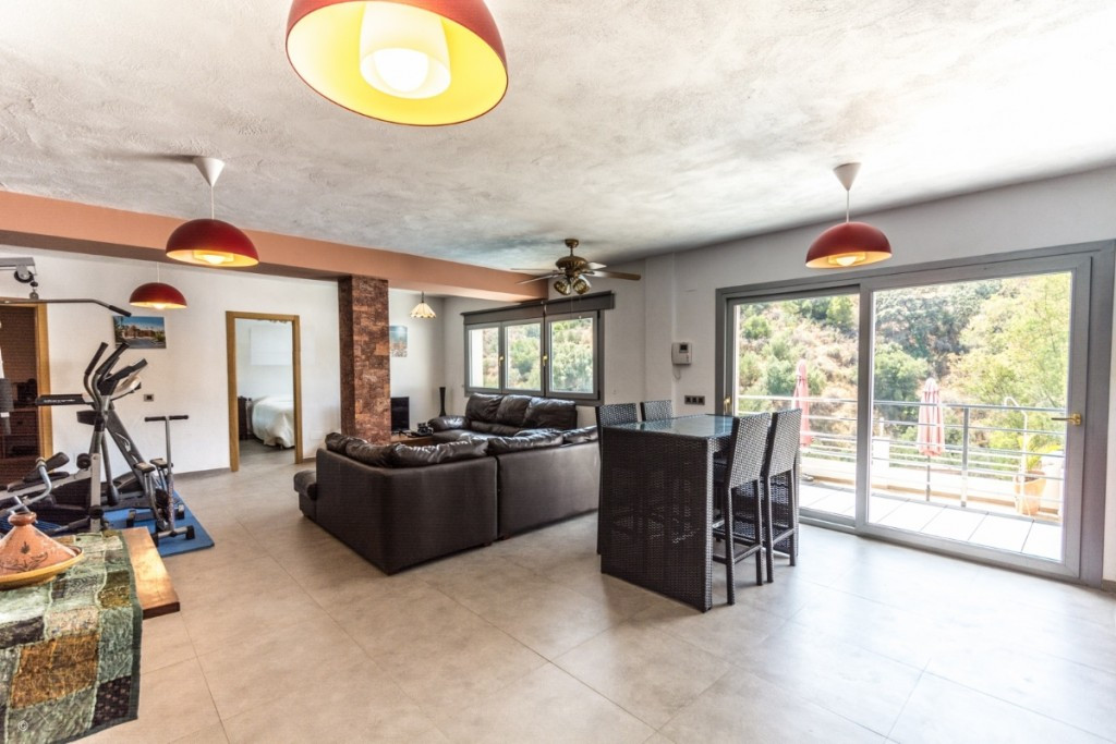 Se vende Villa - Chalet de 5 dormitorios en Costa Del Sol, Málaga, España