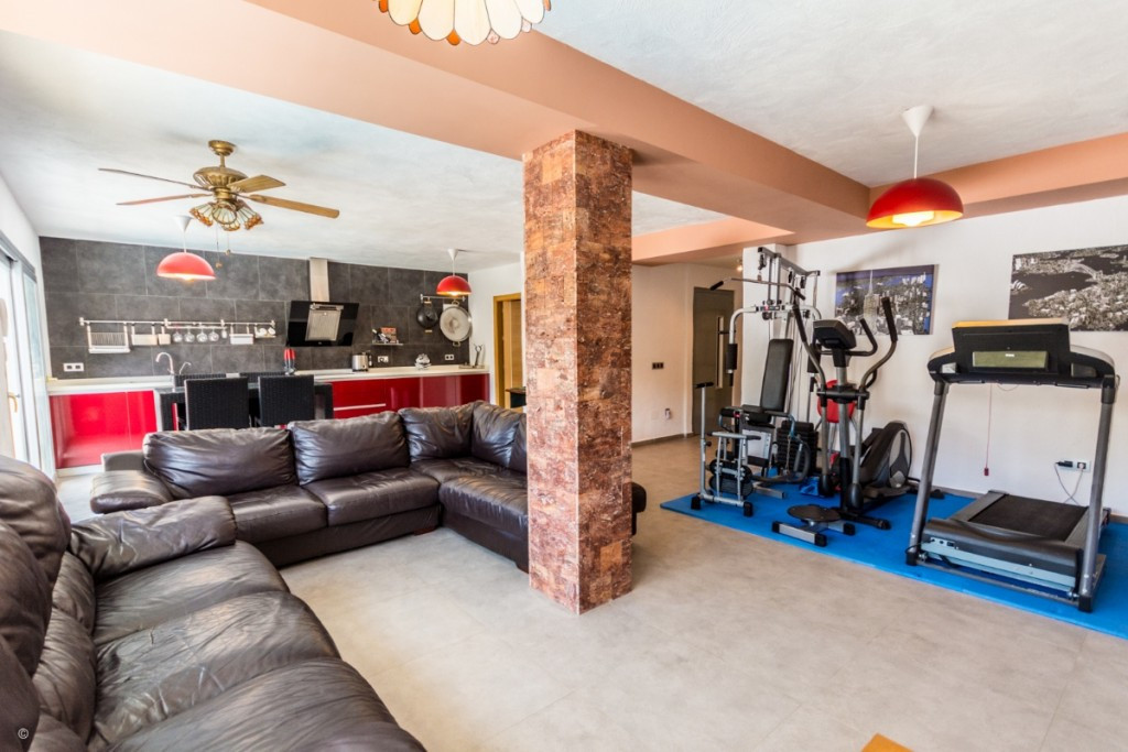 Se vende Villa - Chalet de 5 dormitorios en Costa Del Sol, Málaga, España