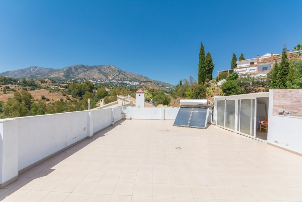 Se vende Villa - Chalet de 5 dormitorios en Costa Del Sol, Málaga, España