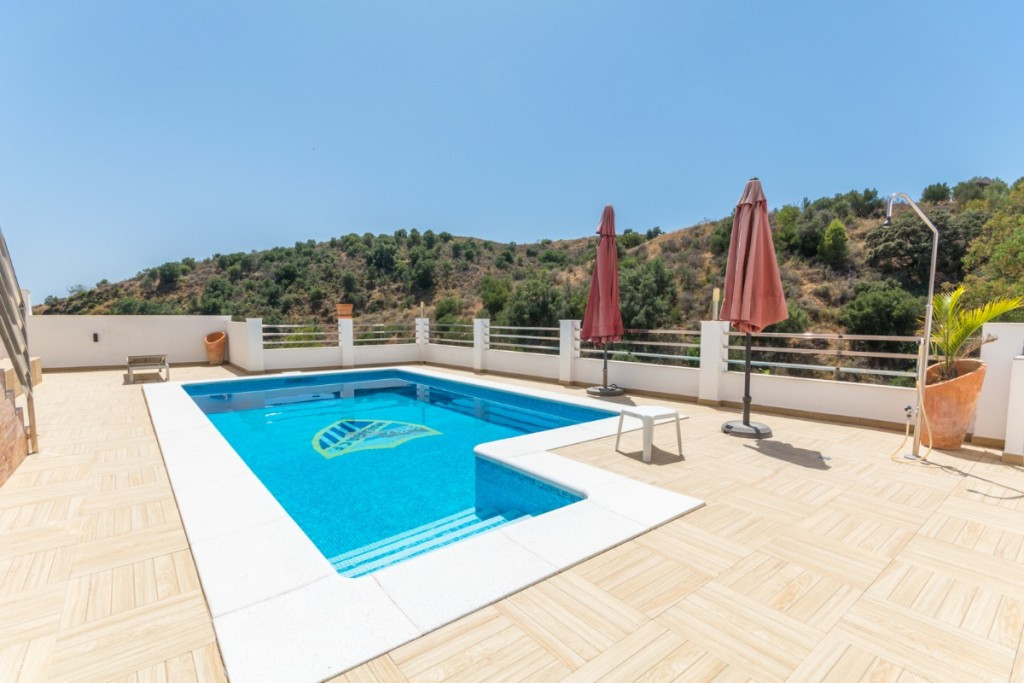 Se vende Villa - Chalet de 5 dormitorios en Costa Del Sol, Málaga, España