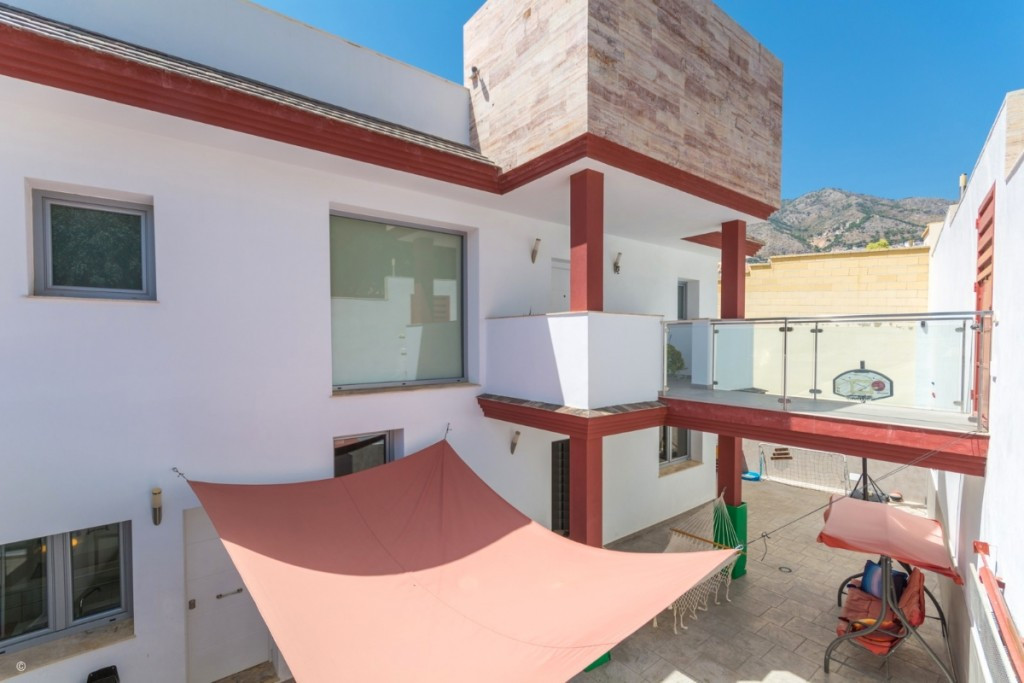 Se vende Villa - Chalet de 5 dormitorios en Costa Del Sol, Málaga, España