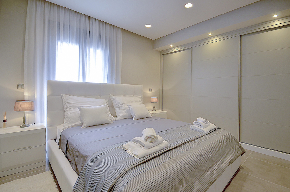 Se vende Apartamento Planta Media de 2 dormitorios en Costa Del Sol, Málaga, España