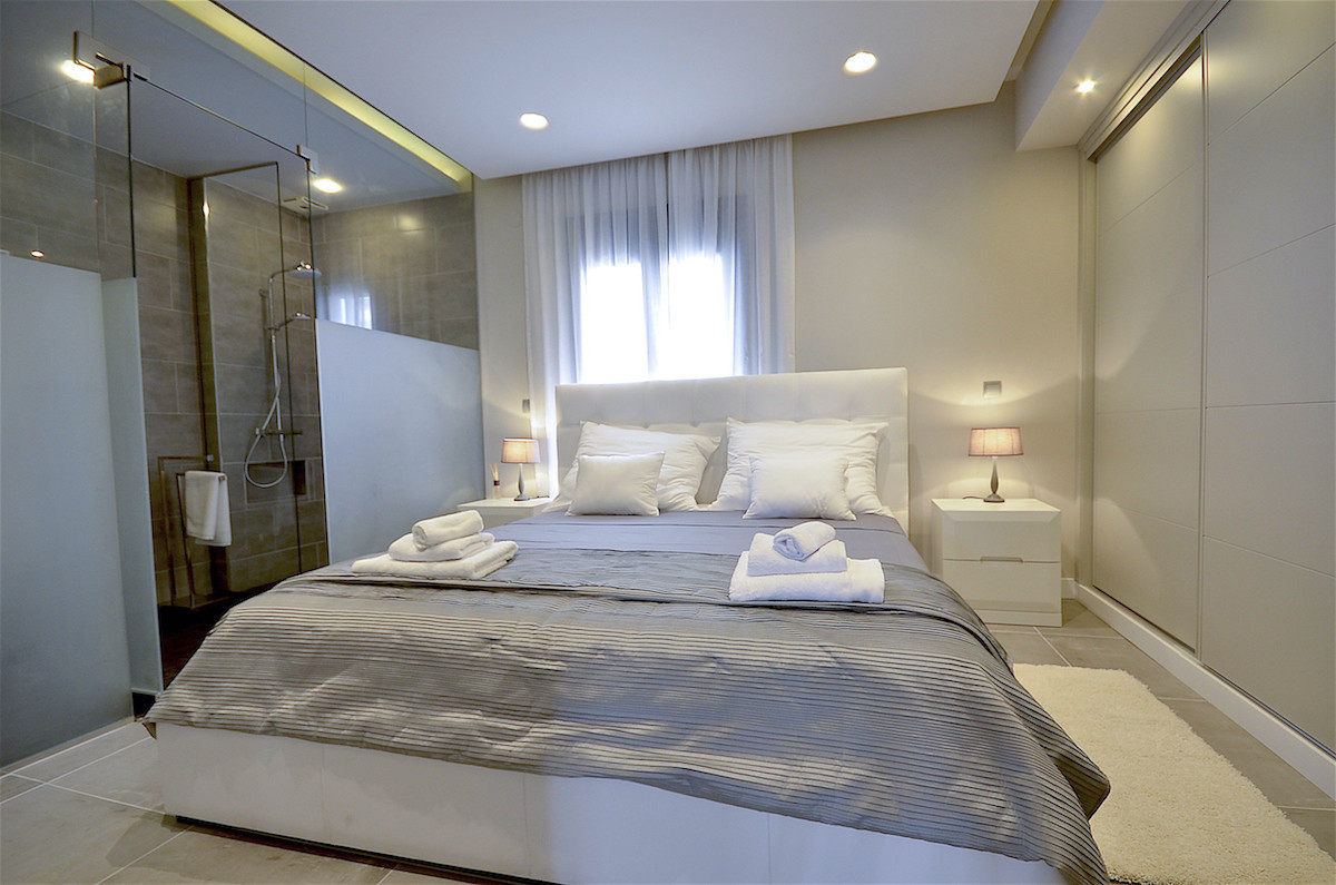 Se vende Apartamento Planta Media de 2 dormitorios en Costa Del Sol, Málaga, España