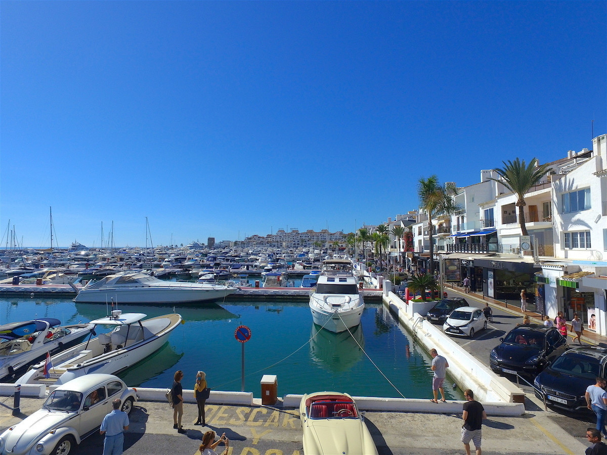 Se vende Apartamento Planta Media de 2 dormitorios en Costa Del Sol, Málaga, España