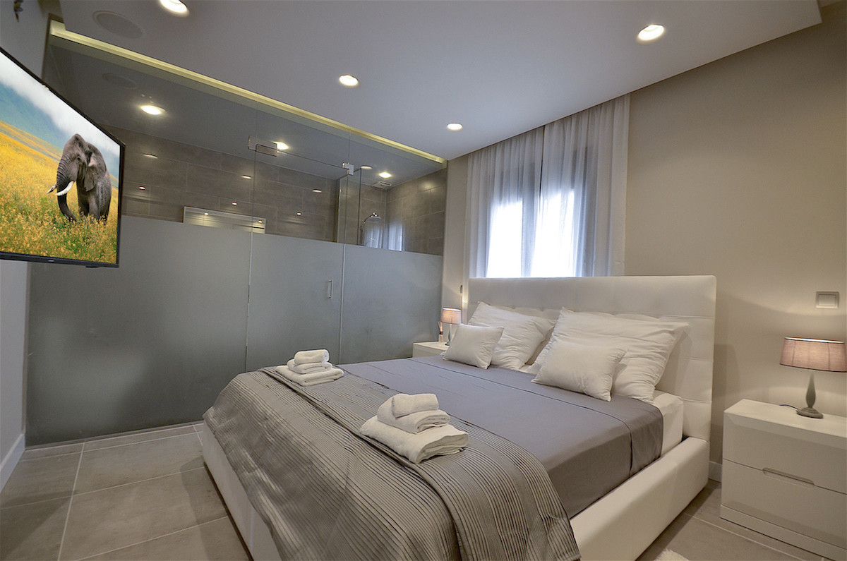 Se vende Apartamento Planta Media de 2 dormitorios en Costa Del Sol, Málaga, España