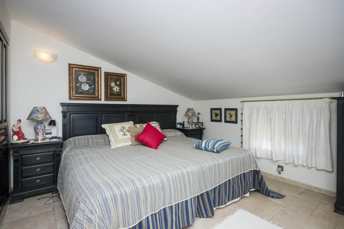 Se vende Villa - Chalet de 5 dormitorios en Costa Del Sol, Málaga, España