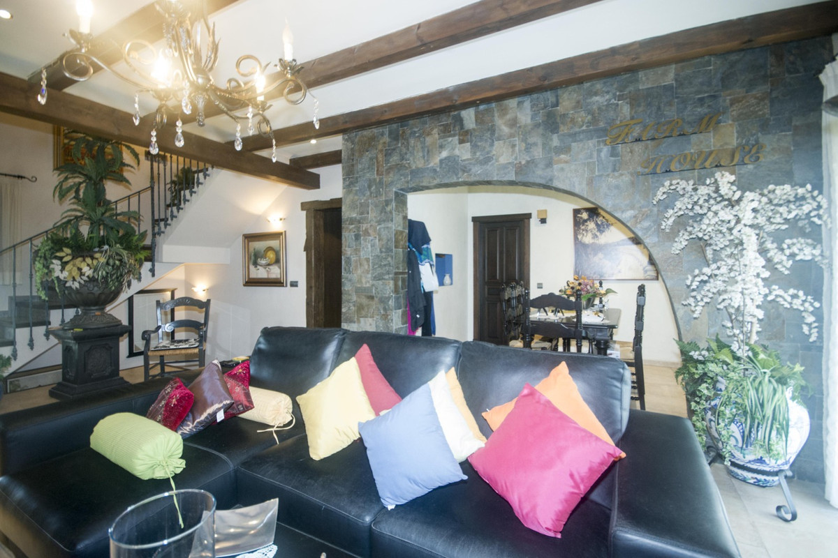 Se vende Villa - Chalet de 5 dormitorios en Costa Del Sol, Málaga, España