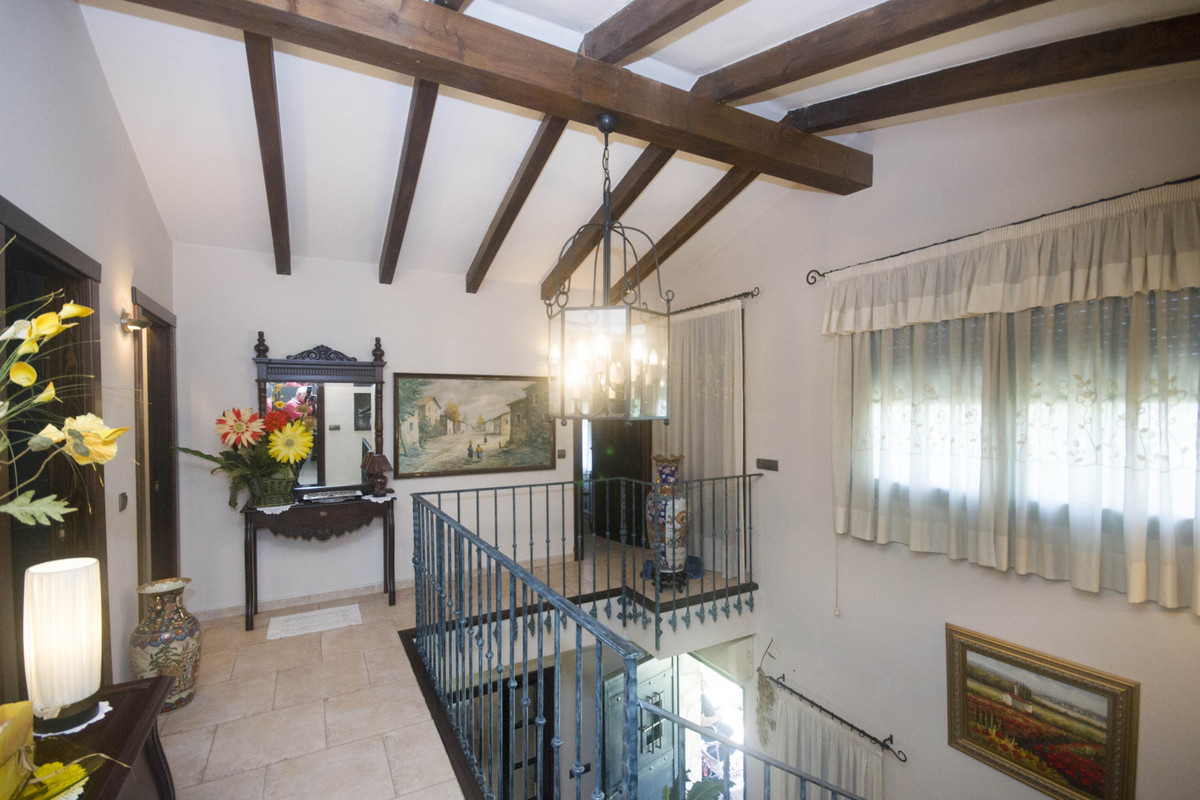 Se vende Villa - Chalet de 5 dormitorios en Costa Del Sol, Málaga, España
