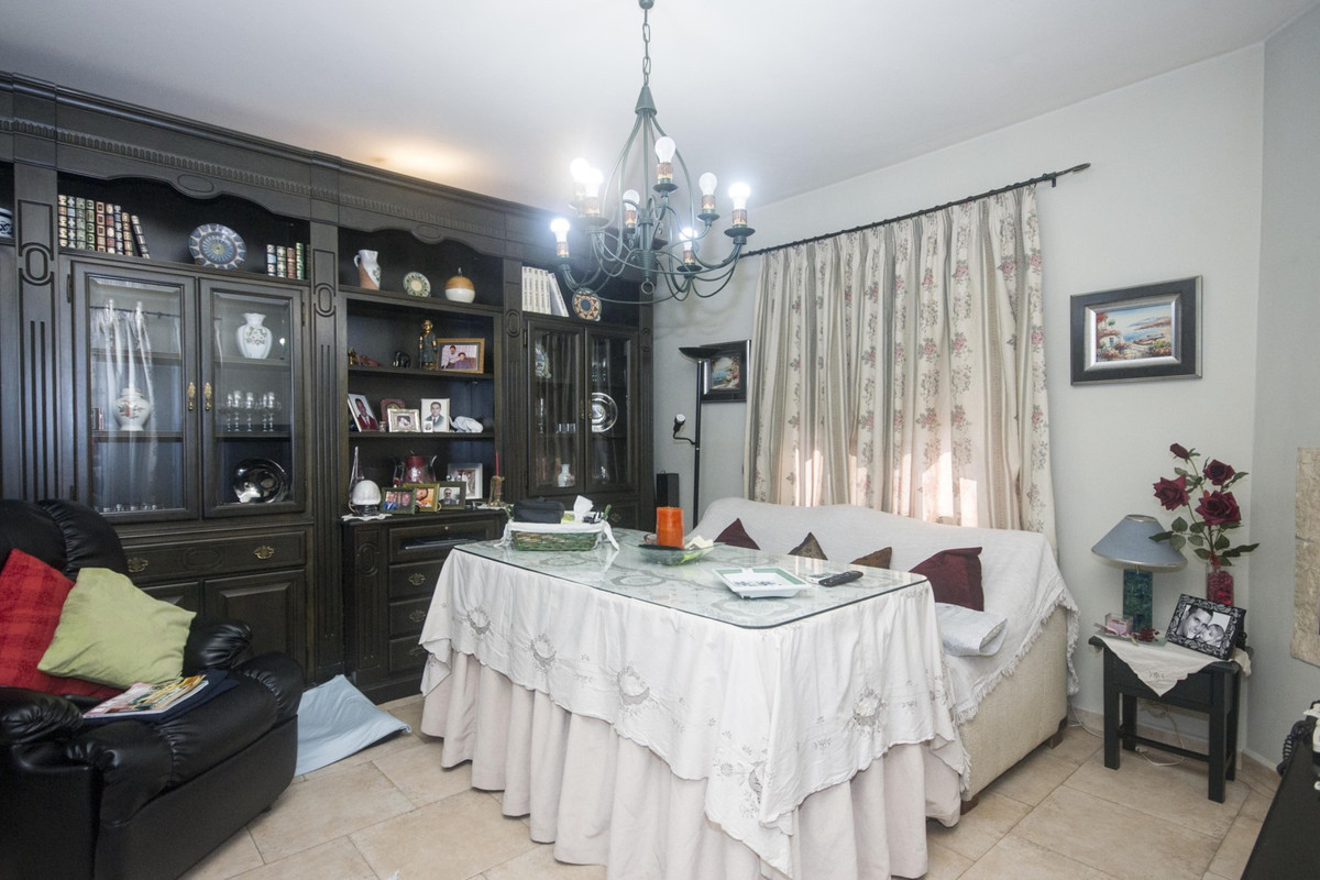 Se vende Villa - Chalet de 5 dormitorios en Costa Del Sol, Málaga, España
