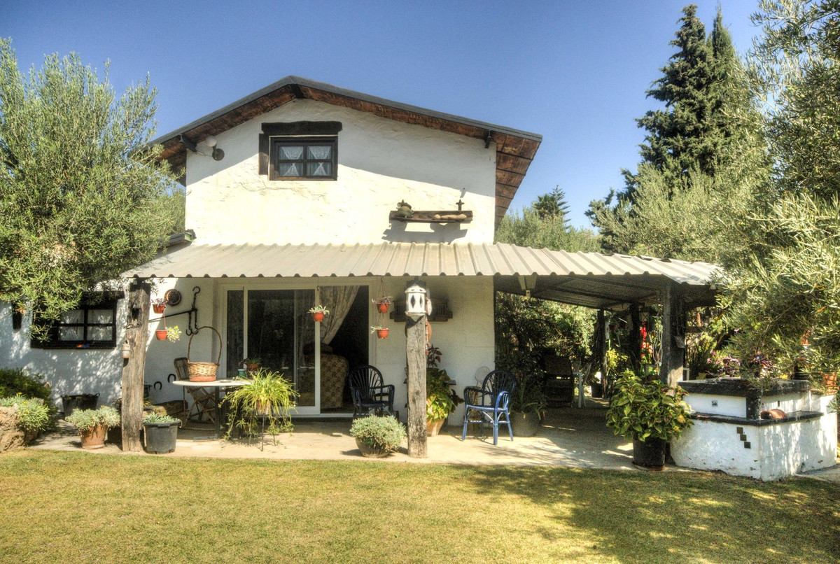 Se vende Villa - Chalet de 5 dormitorios en Costa Del Sol, Málaga, España