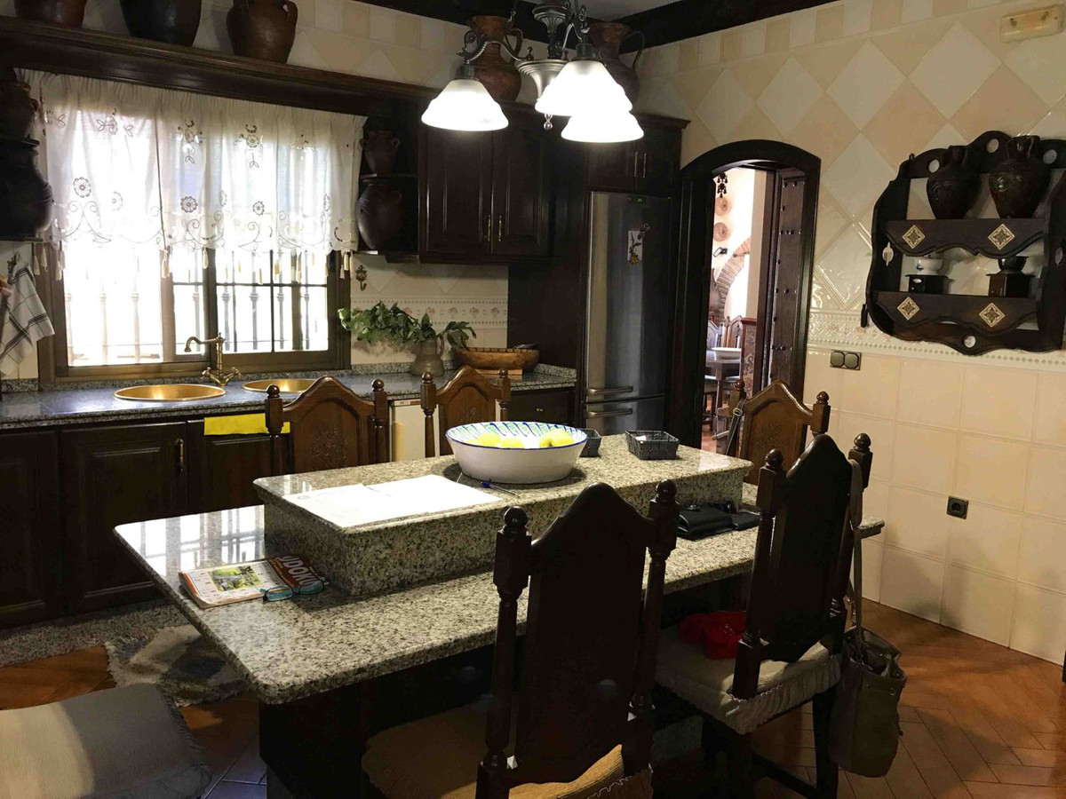 4 Bed Townhouse for sale in Mijas Costa Del Sol, Málaga, Spain