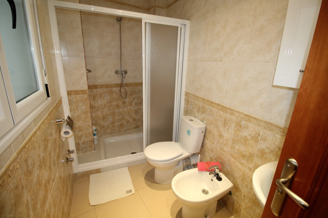 Se vende Pareada de 4 dormitorios en Costa Del Sol East, Málaga, España