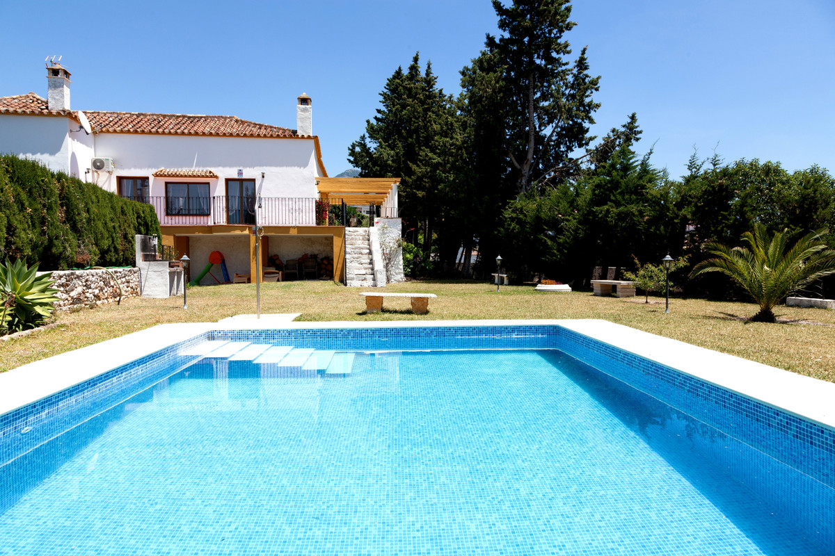 5 Bed Townhouse for sale in Mijas Costa Del Sol, Málaga, Spain