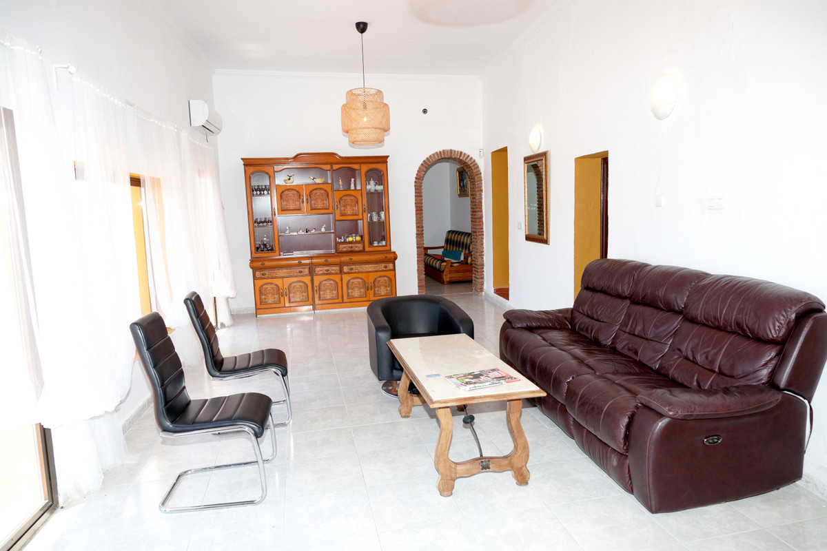 5 Bed Townhouse for sale in Mijas Costa Del Sol, Málaga, Spain