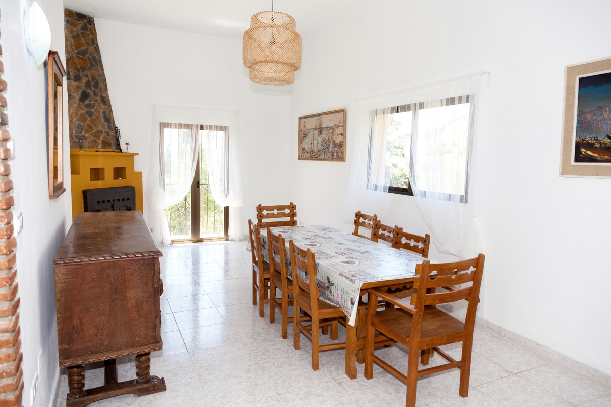5 Bed Townhouse for sale in Mijas Costa Del Sol, Málaga, Spain