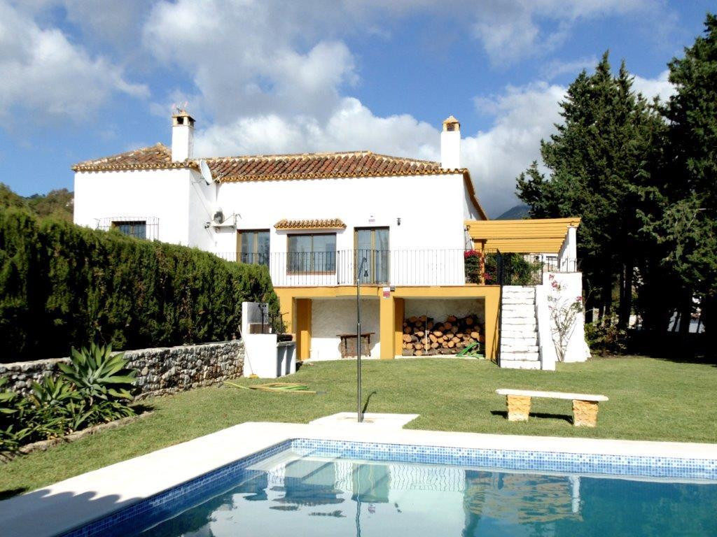 5 Bed Townhouse for sale in Mijas Costa Del Sol, Málaga, Spain