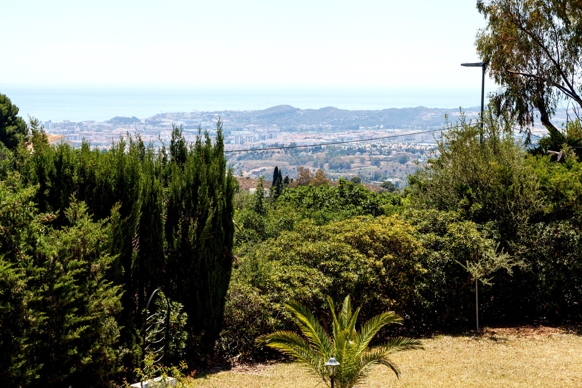 5 Bed Townhouse for sale in Mijas Costa Del Sol, Málaga, Spain