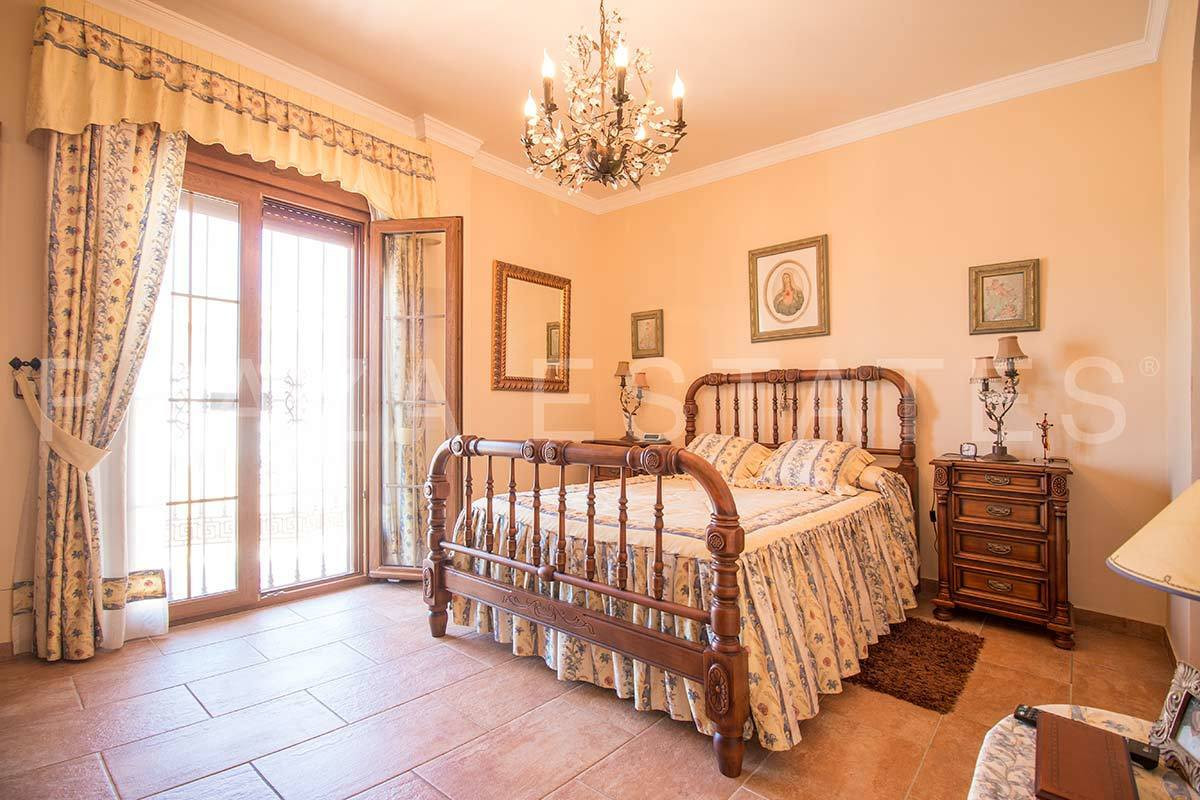Se vende Villa - Chalet de 4 dormitorios en Costa Del Sol East, Málaga, España