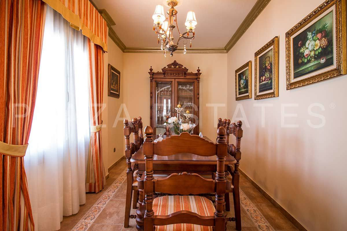 Se vende Villa - Chalet de 4 dormitorios en Costa Del Sol East, Málaga, España