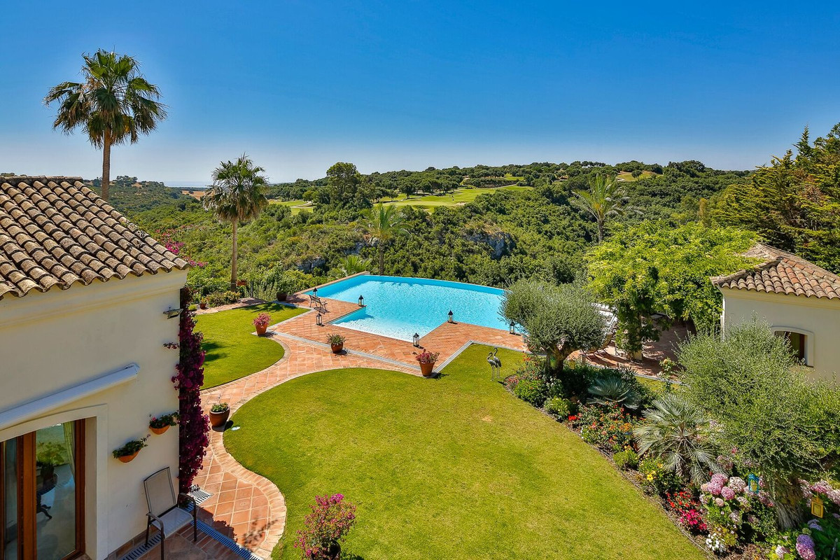 Se vende Villa - Chalet de 7 dormitorios en Costa Del Sol, Cadiz, España