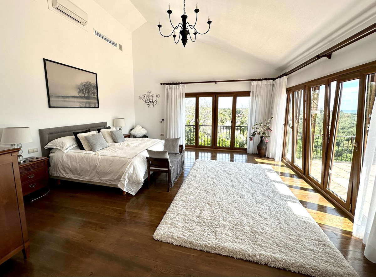 Se vende Villa - Chalet de 7 dormitorios en Costa Del Sol, Cadiz, España