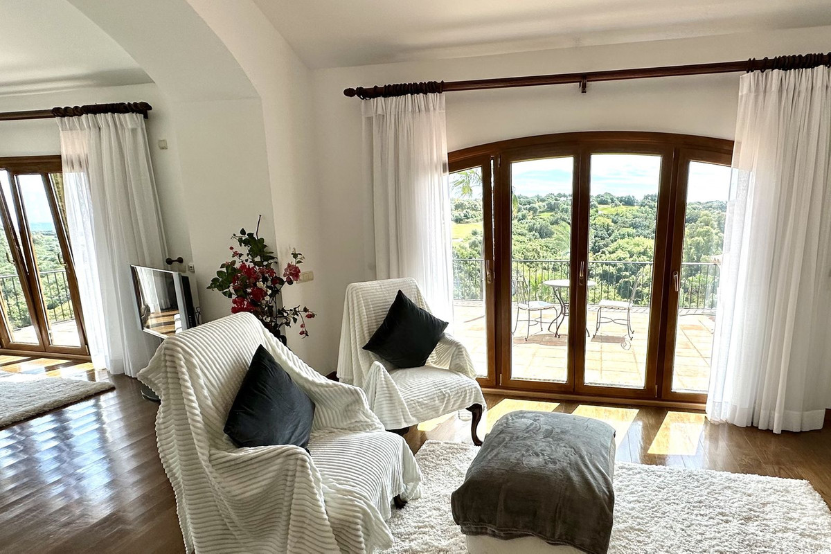 Se vende Villa - Chalet de 7 dormitorios en Costa Del Sol, Cadiz, España