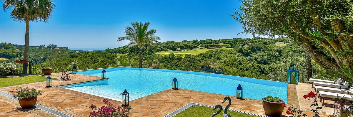 Se vende Villa - Chalet de 7 dormitorios en Costa Del Sol, Cadiz, España