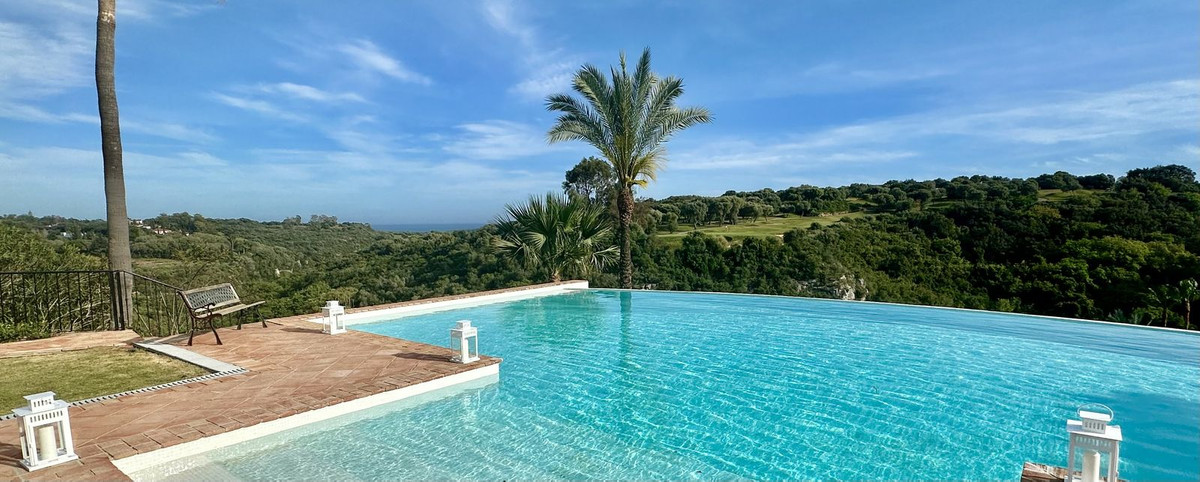 Se vende Villa - Chalet de 7 dormitorios en Costa Del Sol, Cadiz, España
