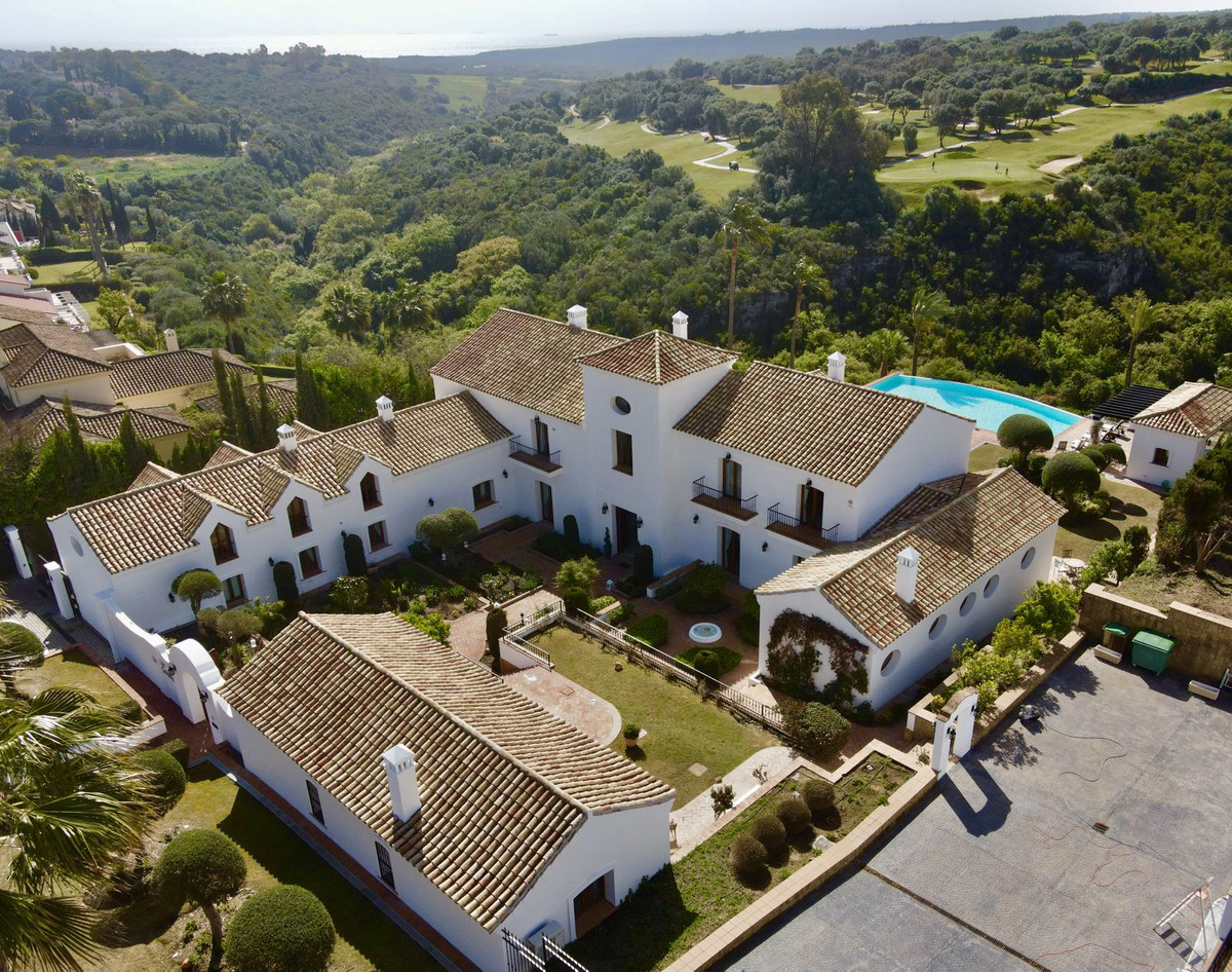 Se vende Villa - Chalet de 7 dormitorios en Costa Del Sol, Cadiz, España