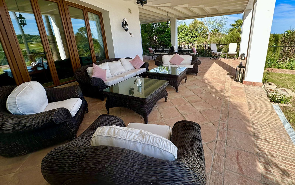 Se vende Villa - Chalet de 7 dormitorios en Costa Del Sol, Cadiz, España