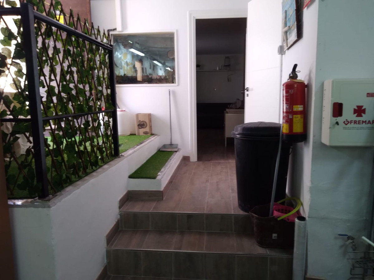 Commercial unit for sale in Calahonda Costa Del Sol, Málaga, Spain