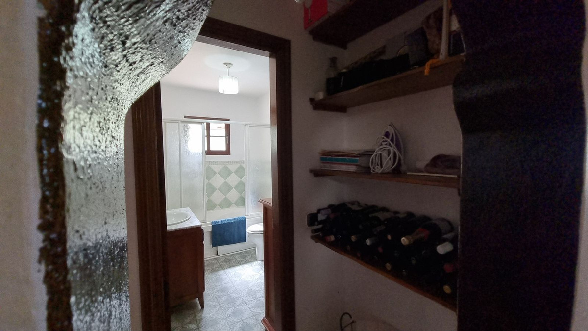 3 Bed Townhouse for sale in Casares Costa Del Sol, Málaga, Spain