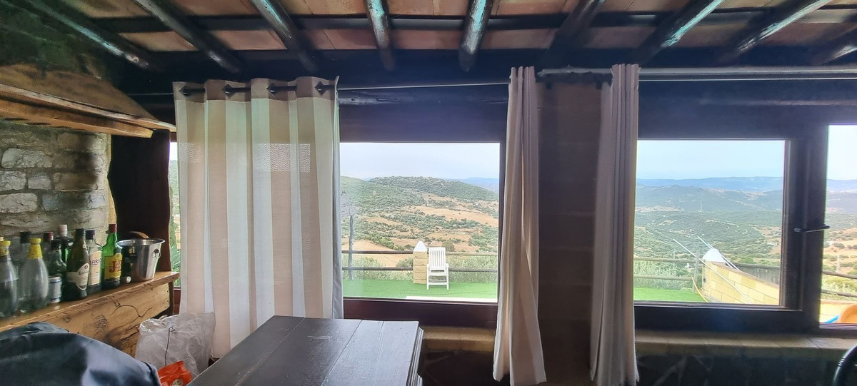 3 Bed Townhouse for sale in Casares Costa Del Sol, Málaga, Spain