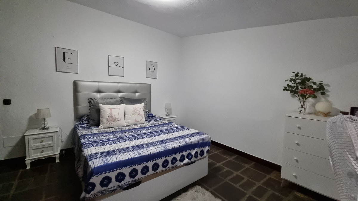 3 Bed Townhouse for sale in Casares Costa Del Sol, Málaga, Spain